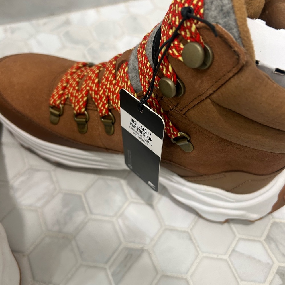 Sorel Kinetic Conquerer Boot